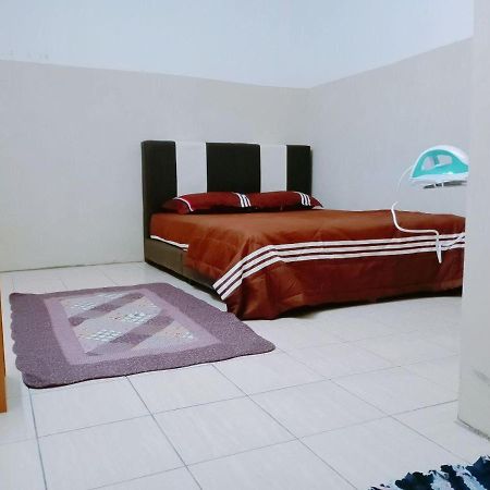Homestay Ummi Razzin Kuala Kangsar Ngoại thất bức ảnh